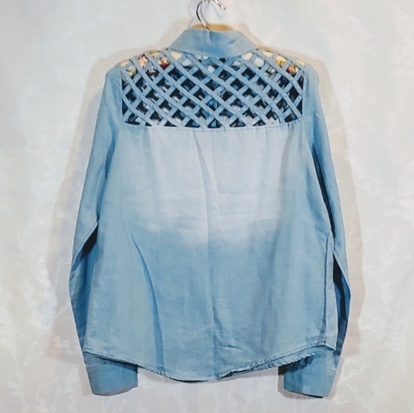 Mustard Seed | Chico Chambray Button-Down Top | S - Picture 2 of 8